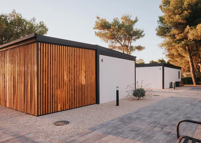 Mobile House Pirovac Kamp Kerido